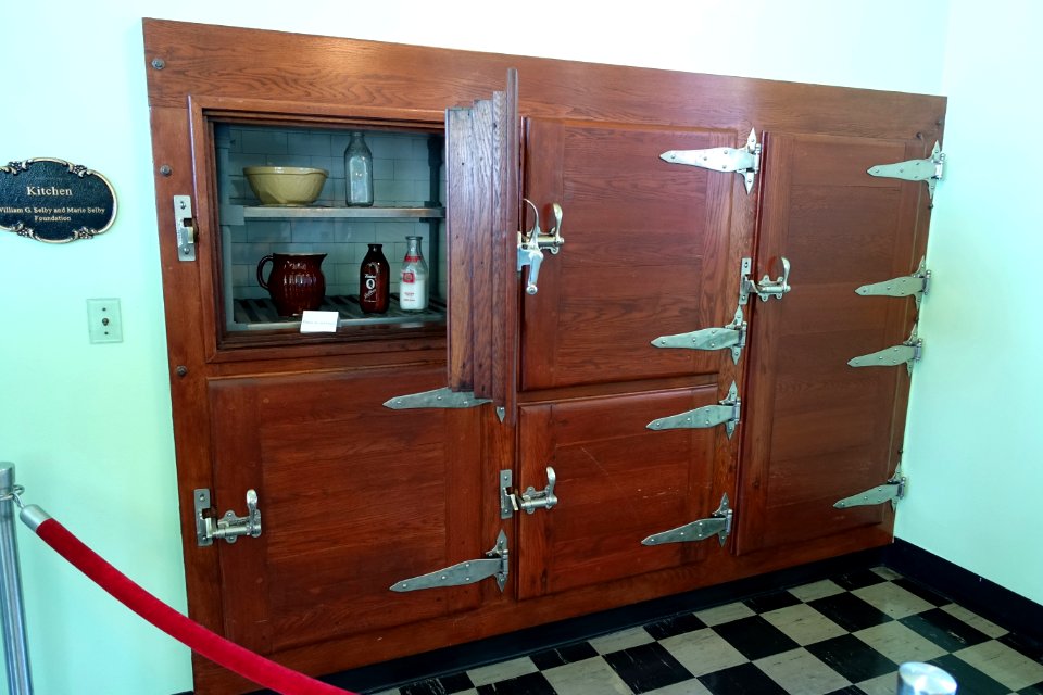 Icebox - Cà d'Zan - John and Mable Ringling Museum of Art - Sarasota, FL - DSC00369