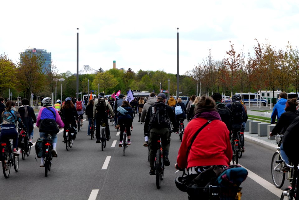 Ihr seid keine Sicherheit bicycle demonstration 2021-05-08 59