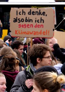 Ich denke, also bin ich gegen den Klimawandel (cropped)