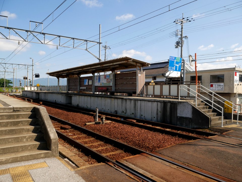 Ichinobe station east bound platform from east 20201014