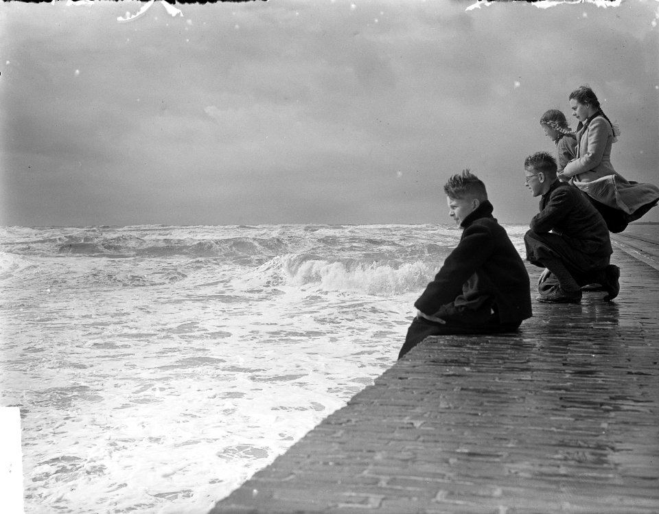 IJmuiden storm op de kust, Bestanddeelnr 903-9102