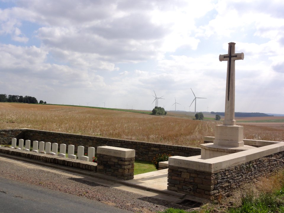 Joncourt British Cemetery (Aisne) (01)
