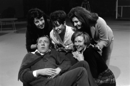 Johnny Kraaijkamp met zijn show Boulevard. Johnny met Le Quatre de Coeur, Bestanddeelnr 914-8211