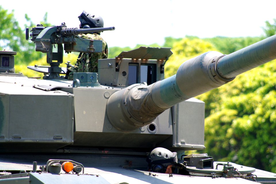 JGSDF Type90 tank 20120527-09