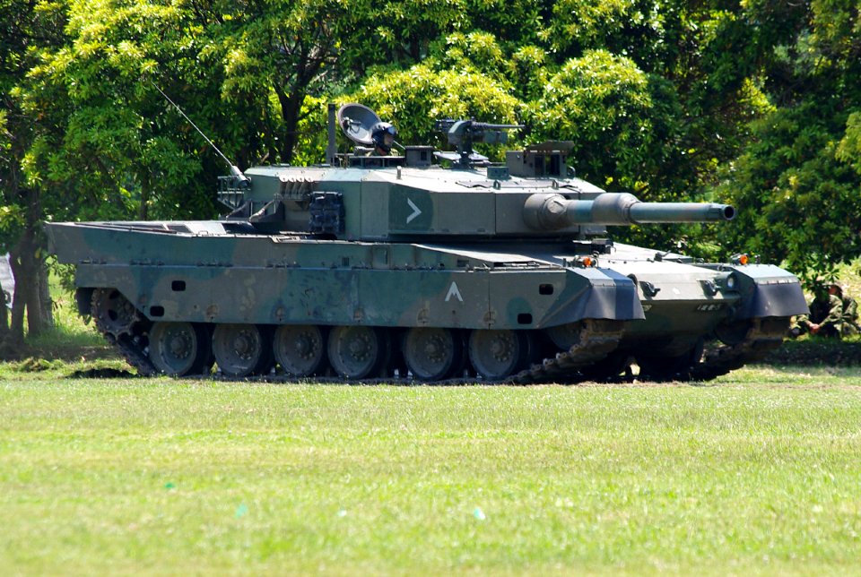 JGSDF Type90 tank 20120527-02