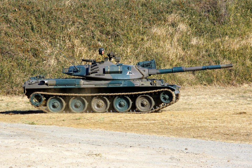 JGSDF Type74 Tank 20120108-01