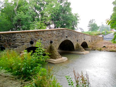 Johns burnt mill bridge from downstream