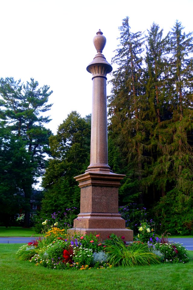 Jonathan Edwards Monument - Stockbridge, Massachusetts - DSC05863