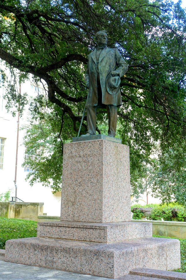 John H. Reagan by Pomeo Coppini - University of Texas at Austin - DSC08631