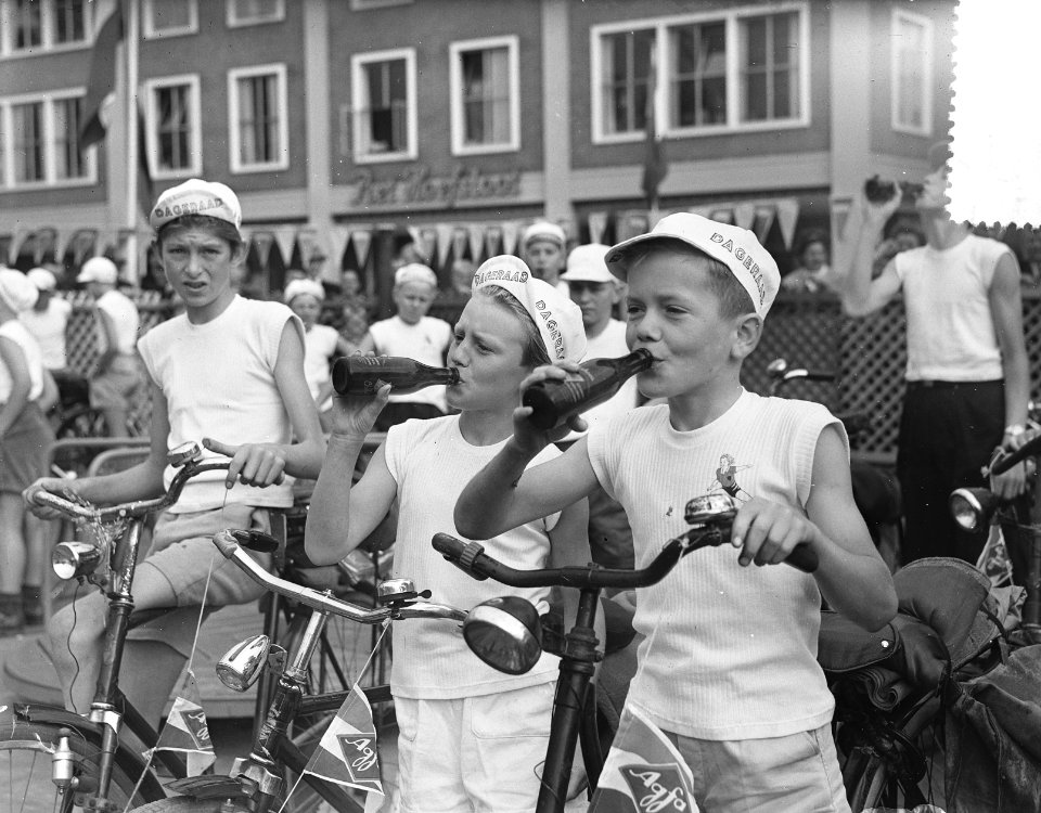 Jeugdronde wielrijden in Gelderland, start Arnhem, Bestanddeelnr 907-2607