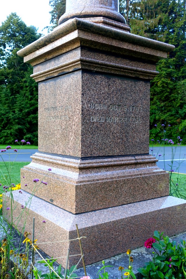 Jonathan Edwards Monument - Stockbridge, Massachusetts - DSC05860