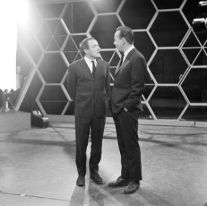 Johnny en Rijk een paar apart show, Johnny Kraaijkamp en Rijk de Gooyer, Bestanddeelnr 917-2841