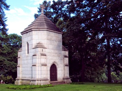 John Worthington Mausoleum, Homewood Cemetery, 2015-07-17, 02