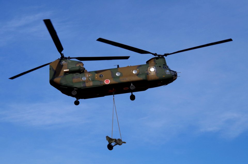 JGSDF CH-47J 20130113-02