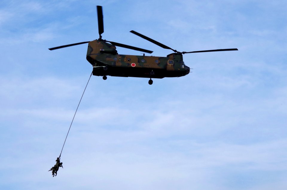 JGSDF CH-47J 20130113-04