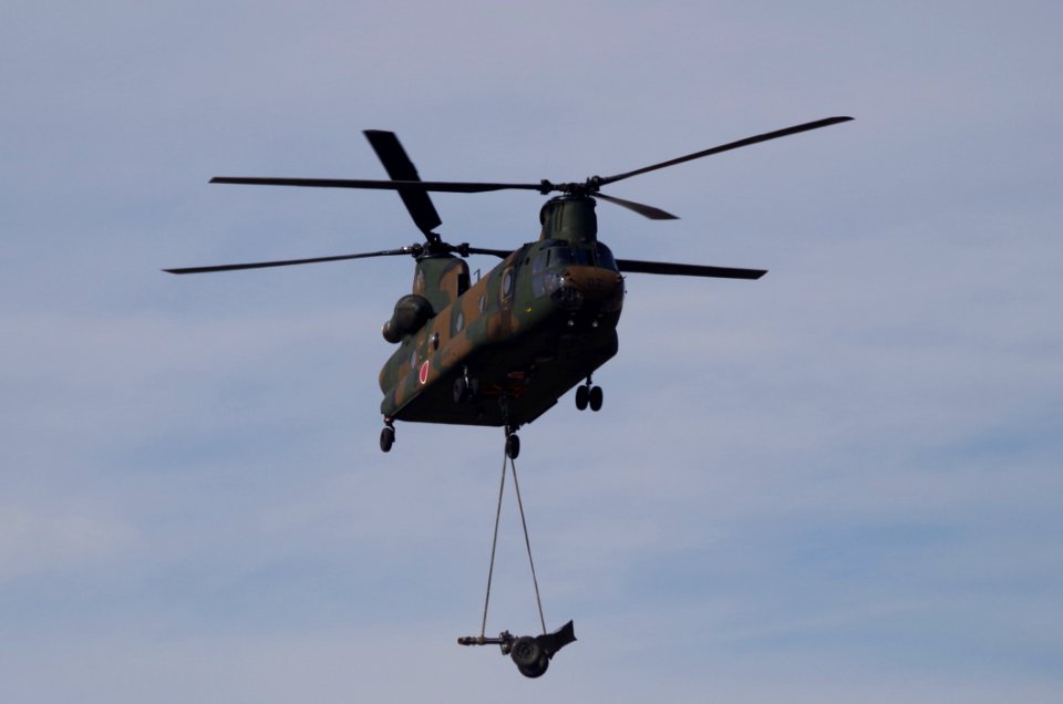 JGSDF CH-47J 20130113-01