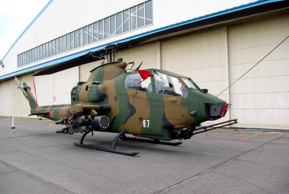 JGSDF AH-1S 20120520-01