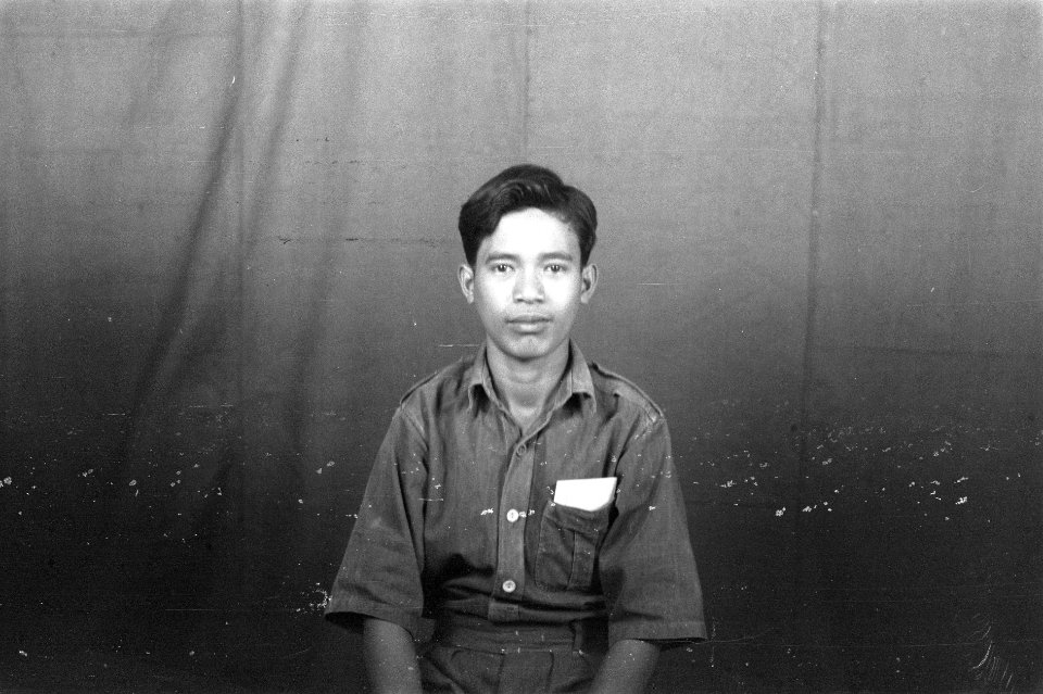 Jonge Indonesische man in uniform, Bestanddeelnr 6391