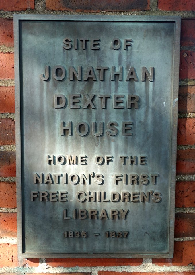 Jonathan Dexter House plaque - Home of the Nation's First Free Children's Library 1836-1837 - Arlington, MA - DSC06606