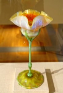 Jonquil Vase by Louis Comfort Tiffany, 1903-1917, blown Favrile glass - Portland Museum of Art - Portland, Maine - DSC04320