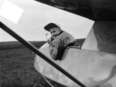 Jongste Nederlandse zweefvlieger Robbie Vaassen, Bestanddeelnr 905-0176