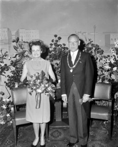 Jonkheer Mr dr Van Nispen tot Pannerden viert 25 jarig ambtsjubileum echtpaar , Bestanddeelnr 914-0004