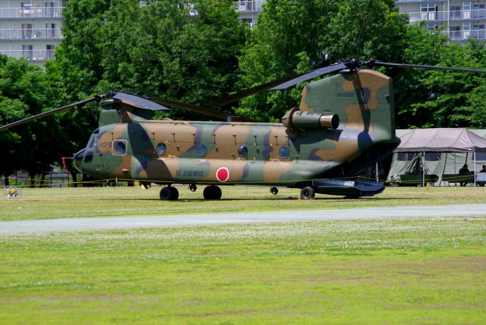 JGSDF CH-47J 20120610-01