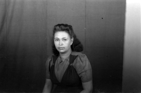 Jonge indische vrouw, Bestanddeelnr 6422