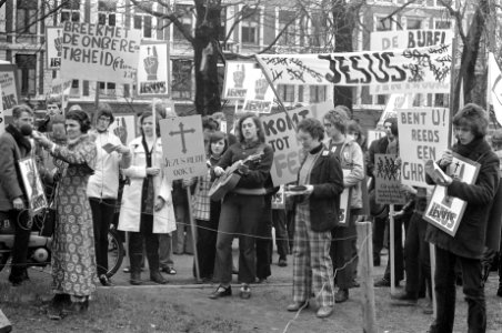 Jezusbeweging houdt optocht in Amsterdam, Bestanddeelnr 925-5014