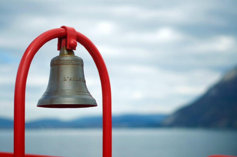 Alert attention ring