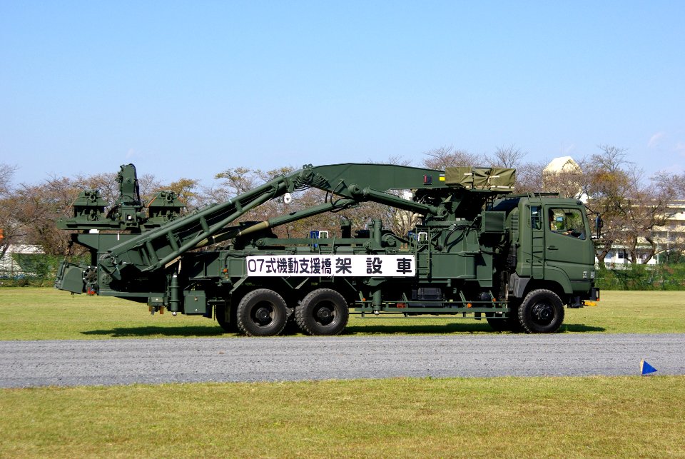 JGSDF Type 07 Mobility support bridge 20121021-02