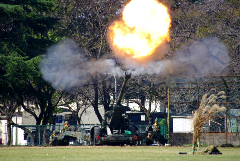 JGSDF Howitzer FH70 20121021-01