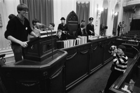 Jongeren, parlementen, acties, Bestanddeelnr 931-0303