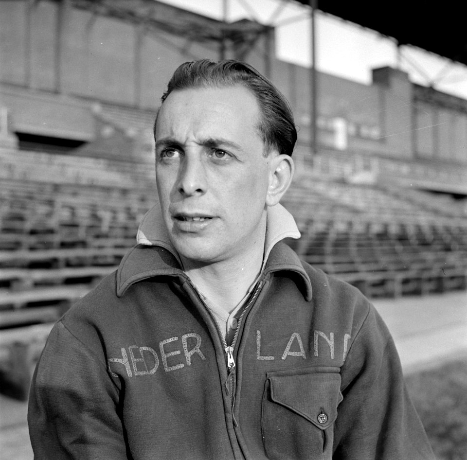 Joop Odenthal (Haarlem) in het Olympisch Stadion in Amsterdam, Bestanddeelnr 191-1092