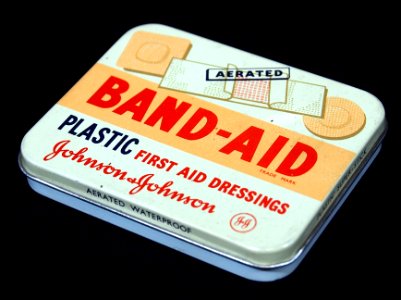 Johnson&Johnson Band-Aid tin, pic1