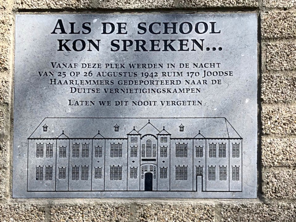 Joodse plaquette oude Bavoschool 01