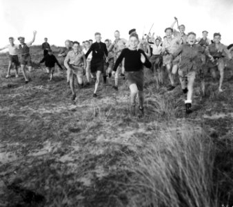 Jongens in de duinen, Bestanddeelnr 904-0937