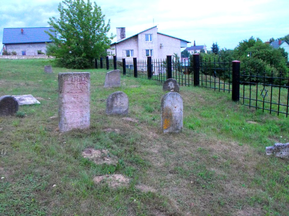 Jewish cemetery in Chmielnik 05