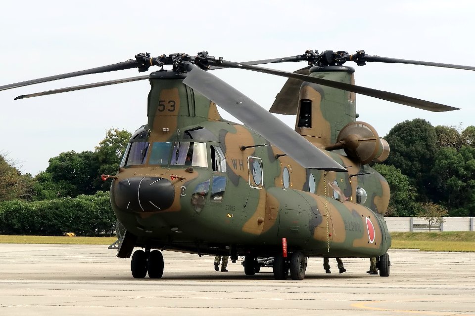 JGSDF CH-47JA metabaru 20121013 125908