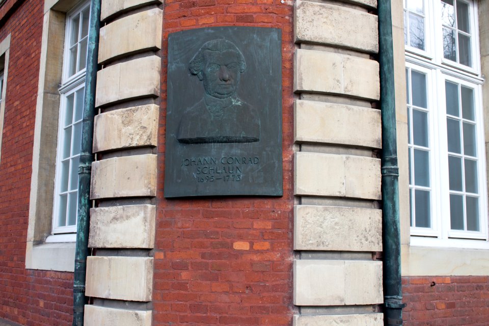 Johann Conrad Schlaun am fürstbischöflichen Schloss in Münster 01