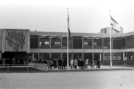 Joodse lagere school geopend in Buitenveldert, exterieur Rosj Pina scholencomple, Bestanddeelnr 926-2932