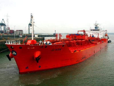 Jo Acer - IMO 9272668 going into the Zandvlietlock pic 3