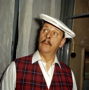 Joop Doderer in No no Nanette, Bestanddeelnr 254-7199