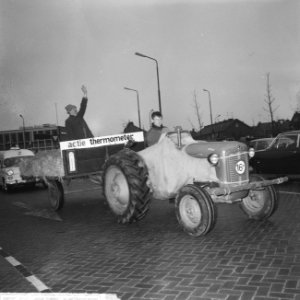 Joop Doderer (Swiebertje) in actie voor een Amstelveens ziekenhuis, Bestanddeelnr 917-5799