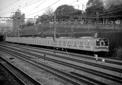 JNR 203 running Yokosuka line