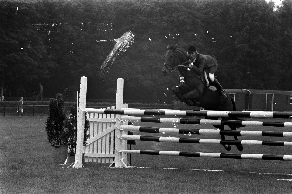 Johan Heins op het concours in het Amsterdamse bos, waar hij de nationaal kampio, Bestanddeelnr 928-1294