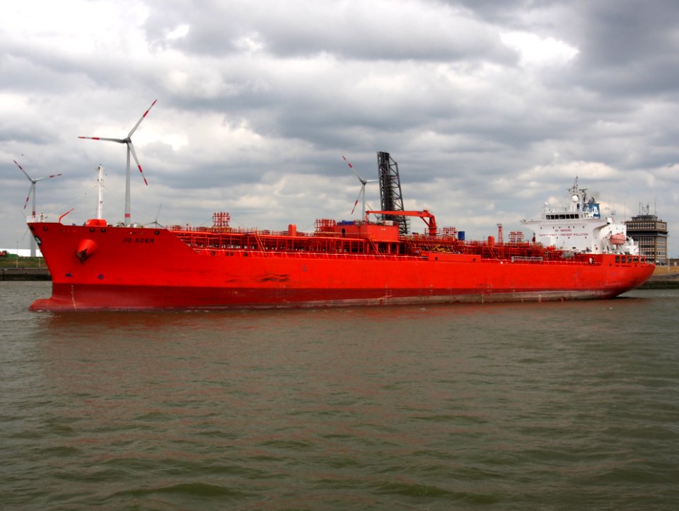 Jo Acer (ship, 2004) leaving Antwerp