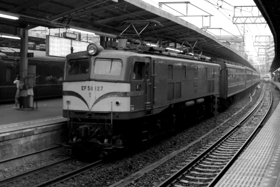 JNR EF58 127 Yokohama 19840708