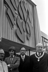 Joodse lagere school geopend in Buitenveldert, Davidson, B. Goudsmit (directeur , Bestanddeelnr 926-2933