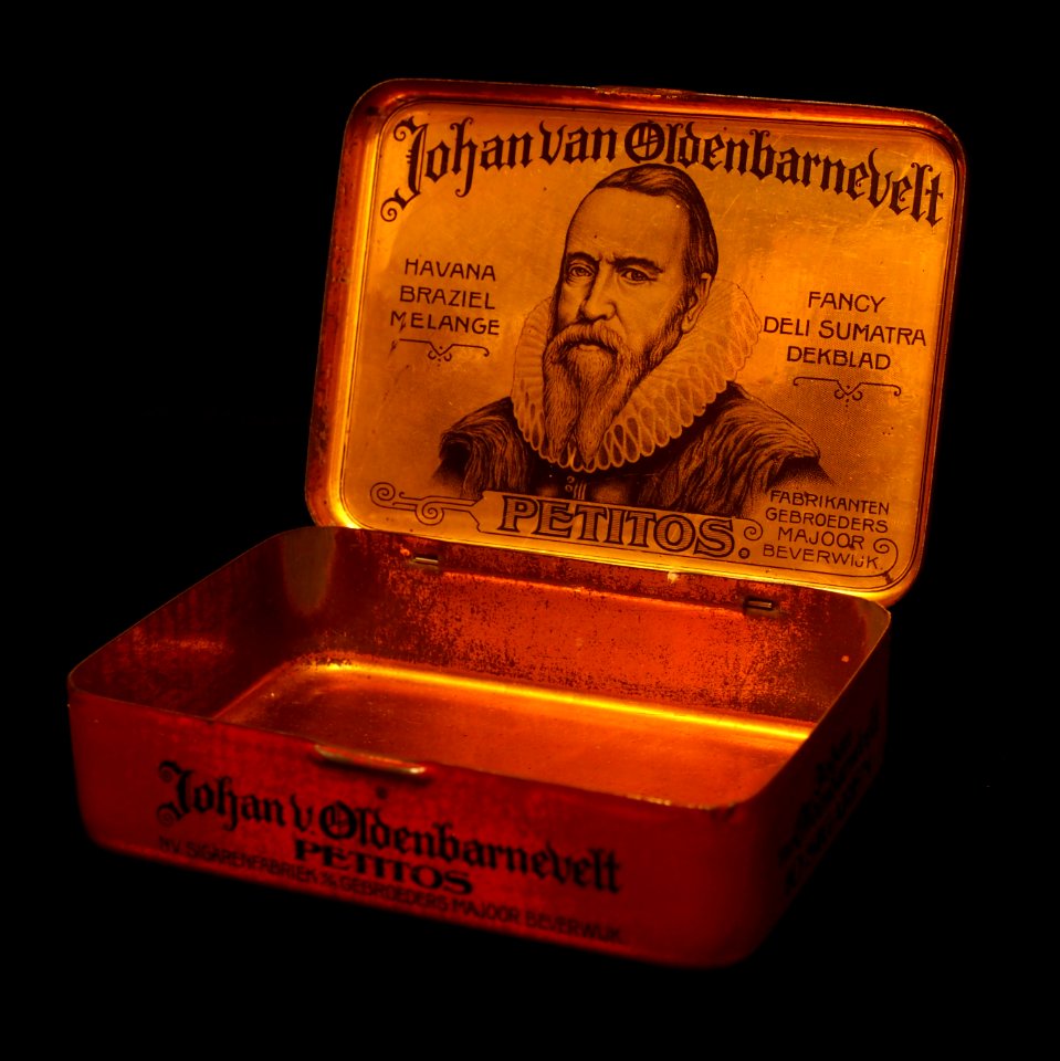 Johan van Oldenbarnevelt Petitos sigaren blik, Havana Braziel melange, Fancy Deli Sumatra dekblad, Gebroeders Majoor, Beverwijk, foto 6
